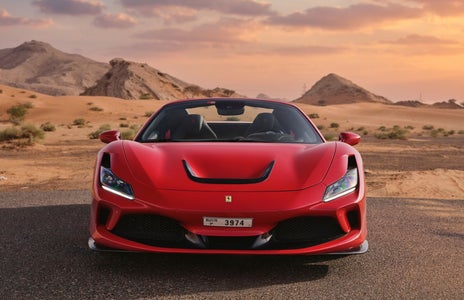 Location Ferrari F8 Tributo Spider Novitec Kit 2023 dans Dubai