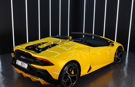 تأجير Lamborghini Huracan Evo Spyder 2022 في دبي
