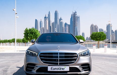 Location Mercedes Benz S500 2022 dans Dubai