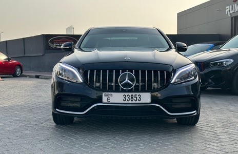 تأجير Mercedes Benz C300 2021 في دبي