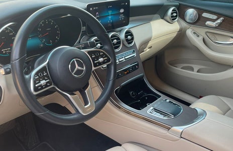 تأجير Mercedes Benz GLC 300 2021 في دبي