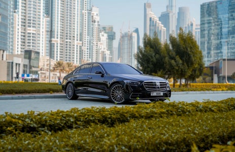 Miete Mercedes Benz S450 2022 in Dubai