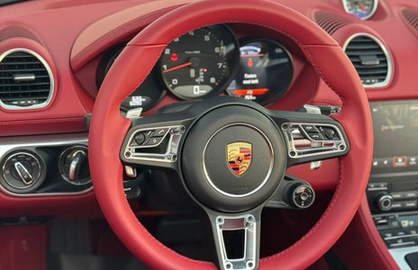 Affitto Porsche 718 Boxster 2024 in Dubai
