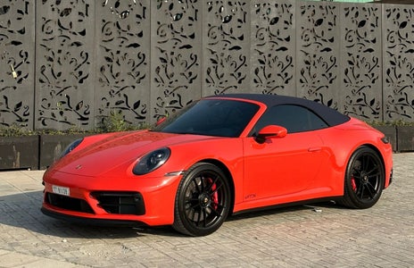 租 Porsche 911 Carrera GTS Spyder 2022 在 迪拜