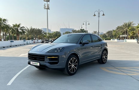 Alquilar Porsche Cayenne Coupe 2024 en Dubai