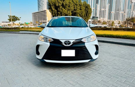 تأجير Toyota Yaris 2023 في دبي