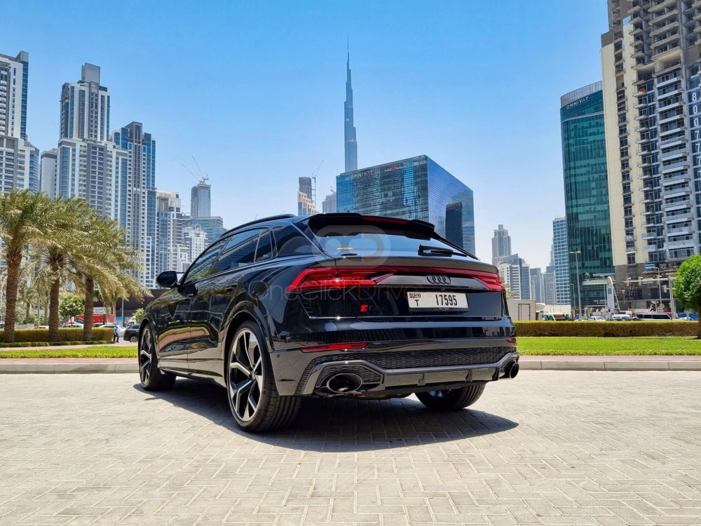 Black Audi RS Q8  2022 for rent in Dubai 11