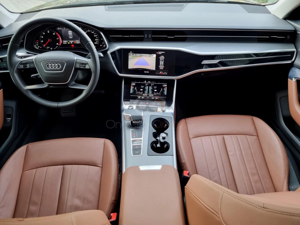 Negro Audi A6 2021 for rent in Dubai 5