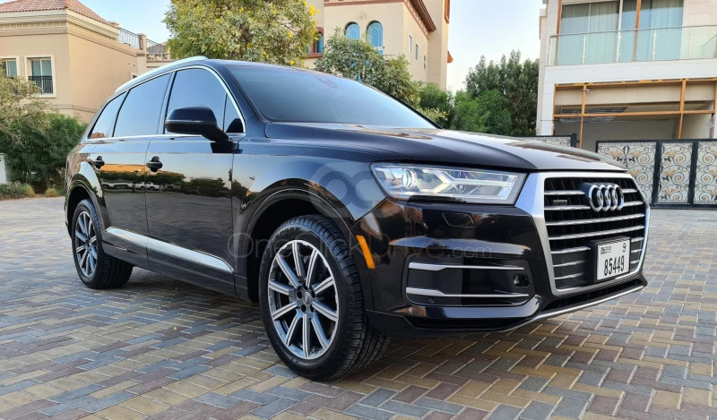 Black Audi Q7 2019 for rent in Dubai 2
