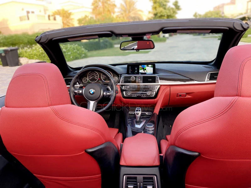 zwart BMW 430i Cabrio M-Kit 2018 for rent in Dubai 4