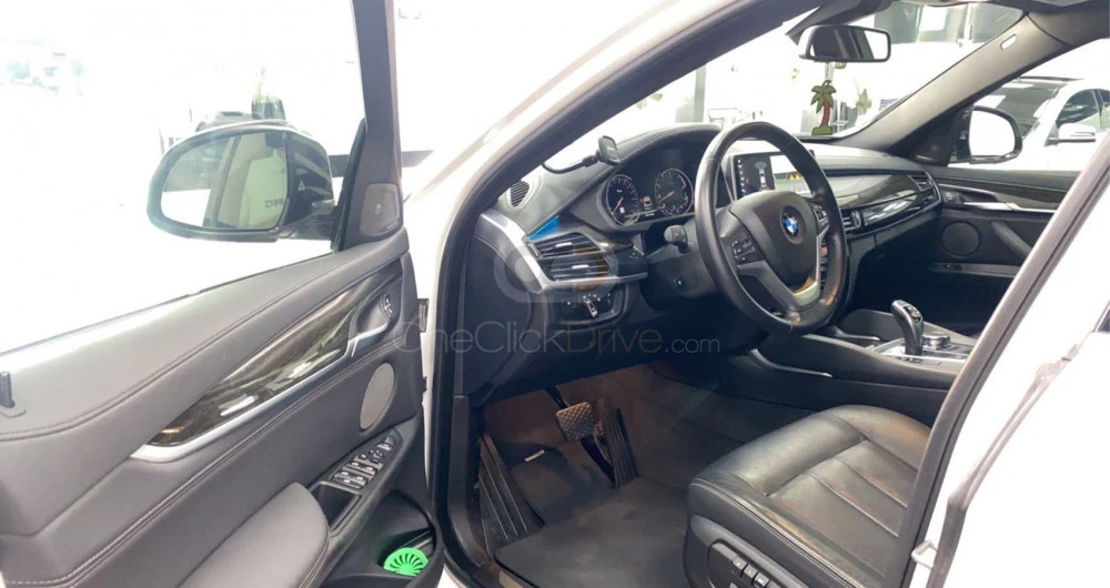 White BMW X6 M40 2019 for rent in Dubai 5