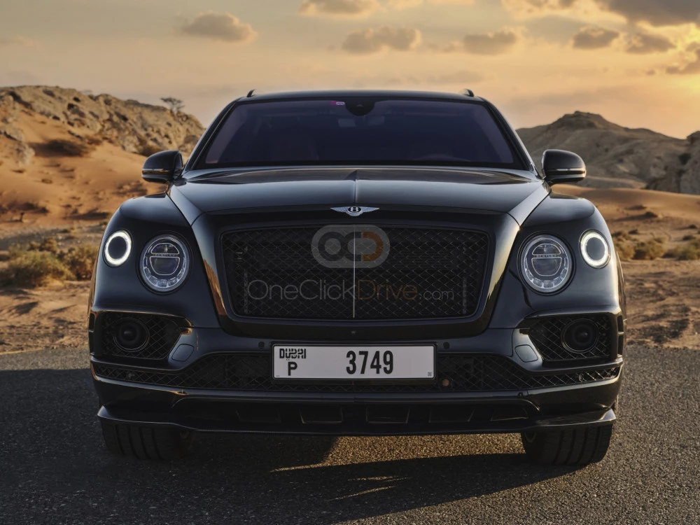 Noir Bentley Bentayga 2017 for rent in Abu Dhabi 3