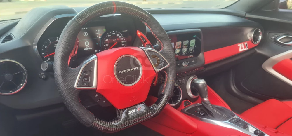 rood Chevrolet Camaro ZL1 Cabrio V8 2019 for rent in Dubai 12