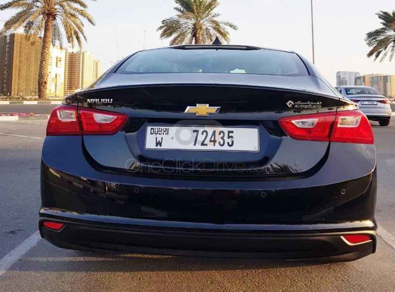 Negro Chevrolet Malibú 2018 for rent in Dubai 7