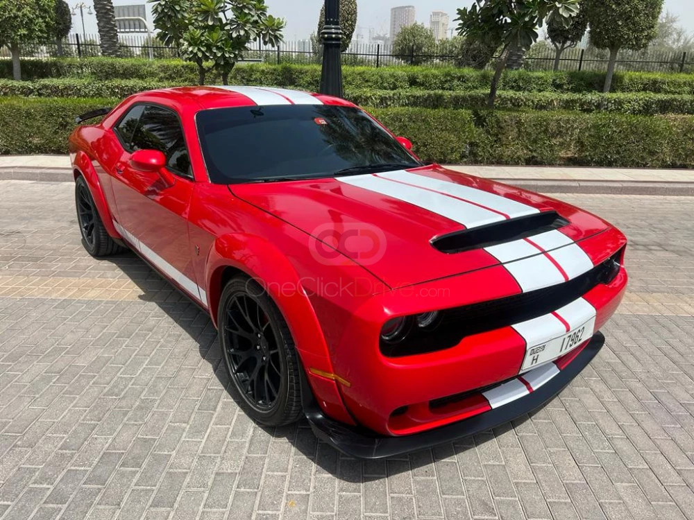 rouge Esquive Challenger V8 RT Démon Widebody 2020 for rent in Dubaï 14