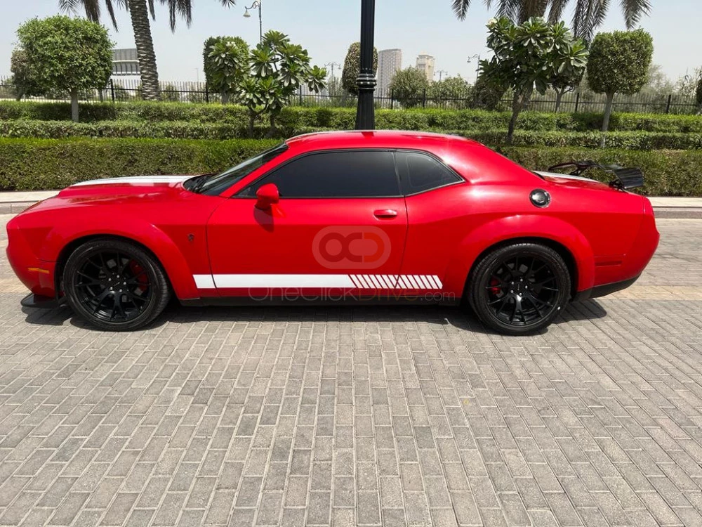 rouge Esquive Challenger V8 RT Démon Widebody 2020 for rent in Dubaï 11