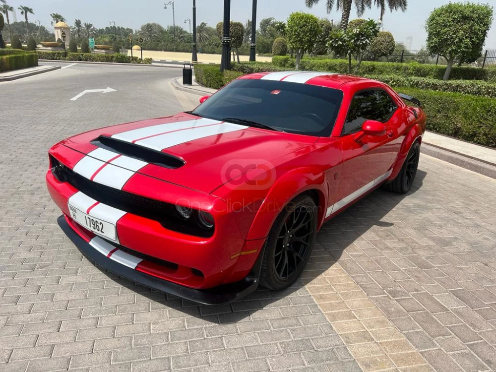 rood slimmigheidje Challenger V8 RT Demon Widebody 2020 for rent in Dubai 8