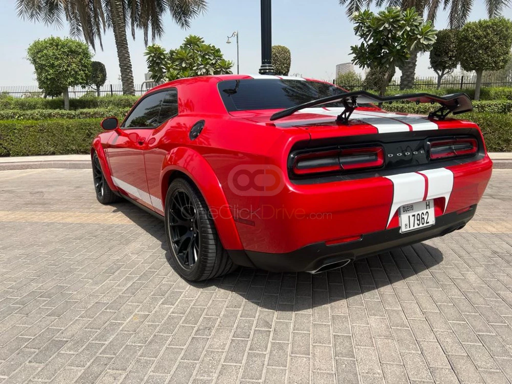 rouge Esquive Challenger V8 RT Démon Widebody 2020 for rent in Dubaï 6