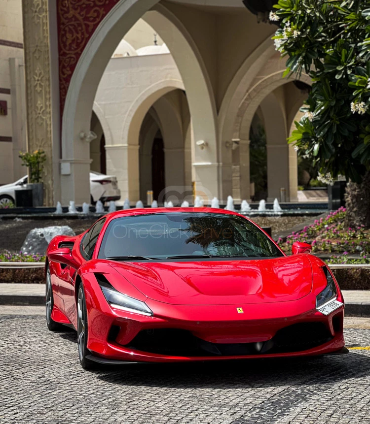 Beyaz Ferrari F8 Tributo 2022 for rent in Dubai 4