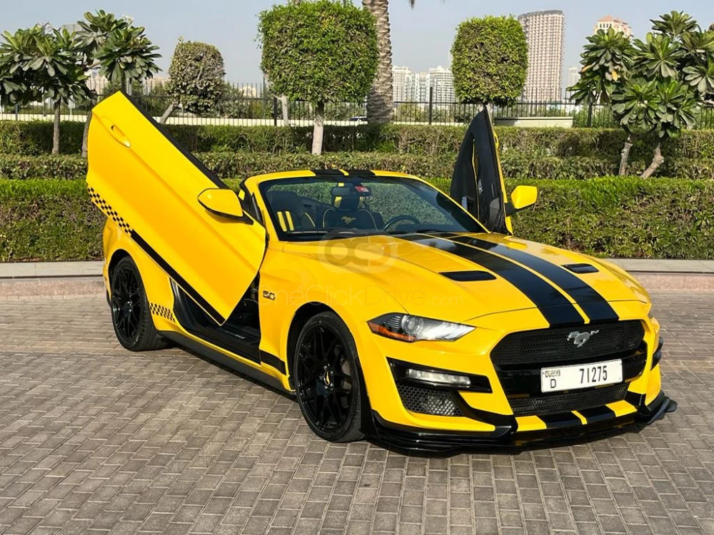 Geel Ford Mustang EcoBoost Convertible V4 2019 for rent in Dubai 1