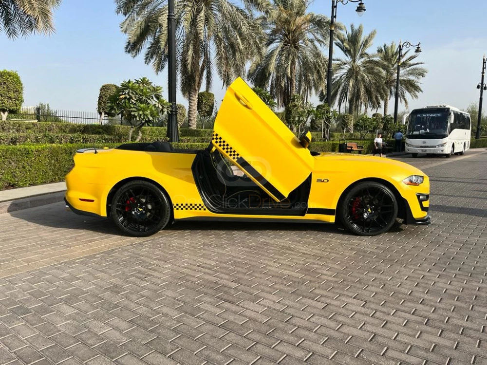 Amarillo Vado Mustang EcoBoost Convertible V4 2019 for rent in Dubai 9