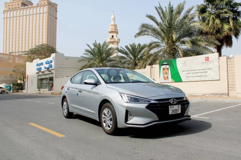 gris Hyundai Elantra 2020 for rent in Dubai 6