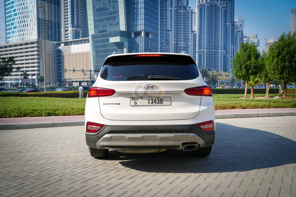 White Hyundai Santa Fe 2020 for rent in Dubai 10