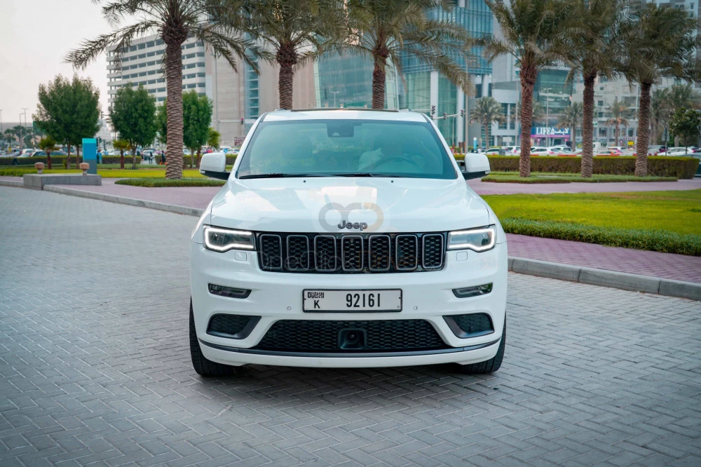 White Jeep Grand Cherokee 2020 for rent in Dubai 3