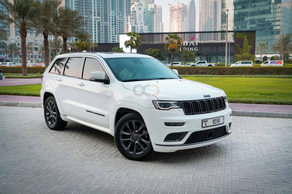 White Jeep Grand Cherokee 2020 for rent in Dubai 10