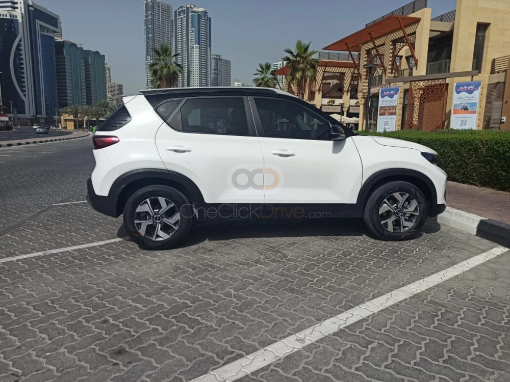 White Kia Sonet 2022 for rent in Dubai 6