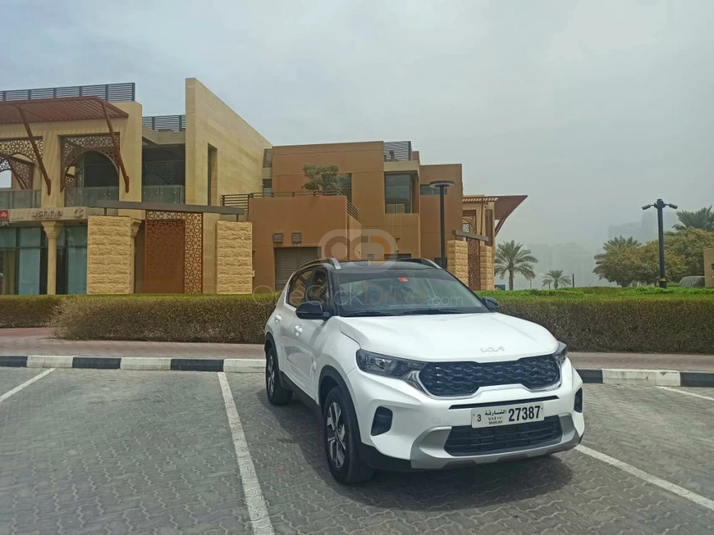 White Kia Sonet 2022 for rent in Dubai 2