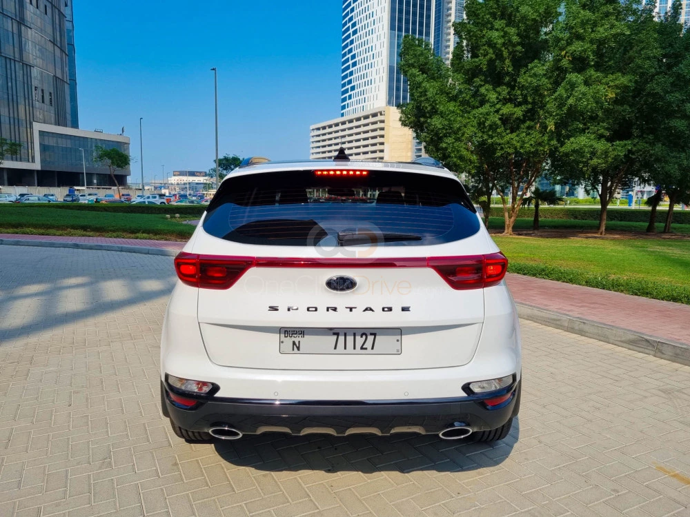 White Kia Sportage 2022 for rent in Sharjah 7