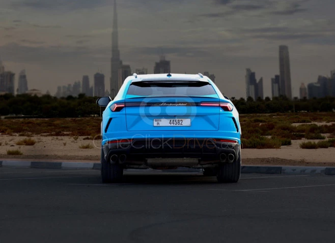 Zilver Lamborghini Urus 2020 for rent in Dubai 7