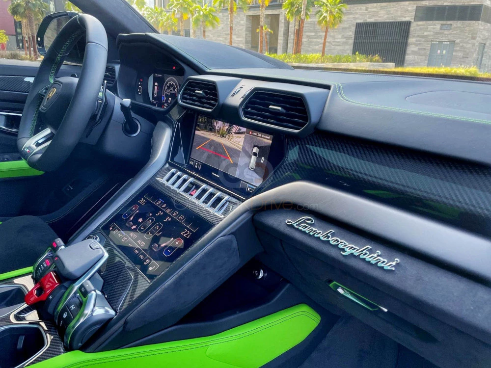 Green Lamborghini Urus Pearl Capsule 2021 for rent in Dubai 7