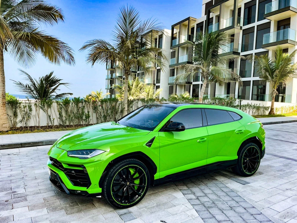 Green Lamborghini Urus Pearl Capsule 2021 for rent in Dubai 2