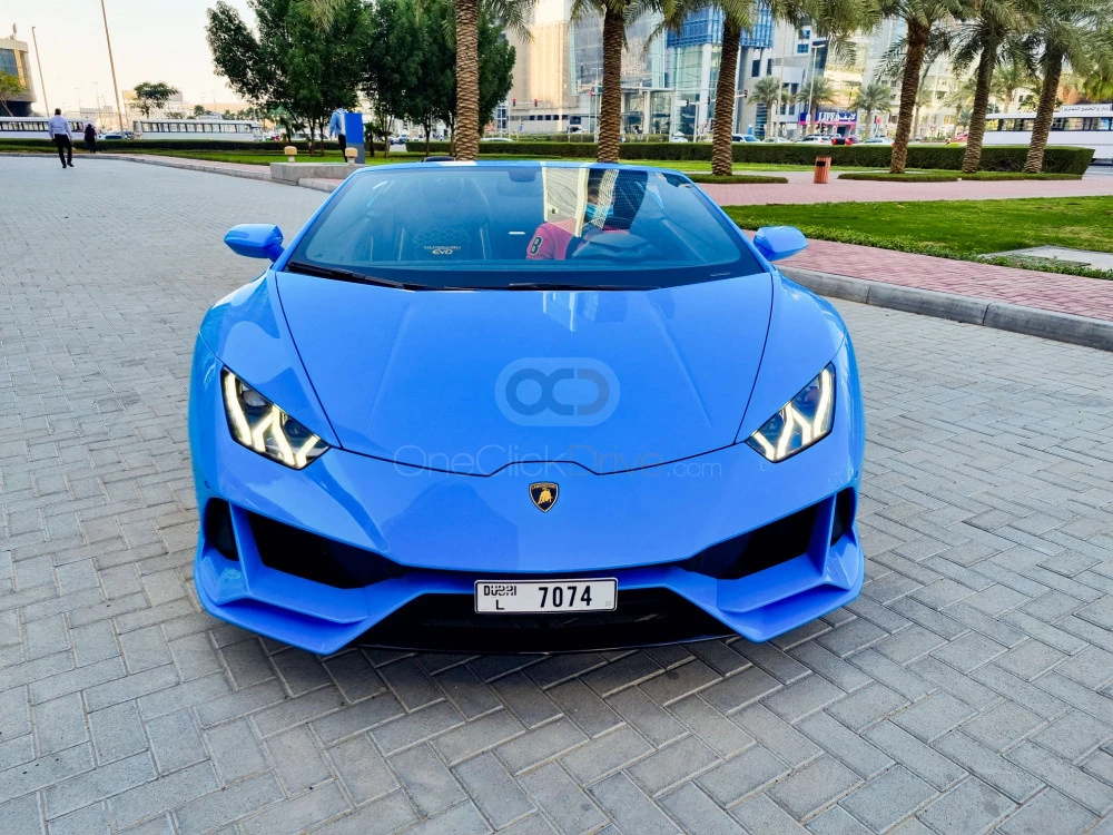Safir mavisi Lamborghini Huracan Evo Spyder 2022 for rent in Dubai 3