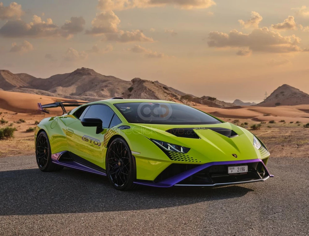 Licht groen Lamborghini Huracan STO 2022 for rent in Dubai 1