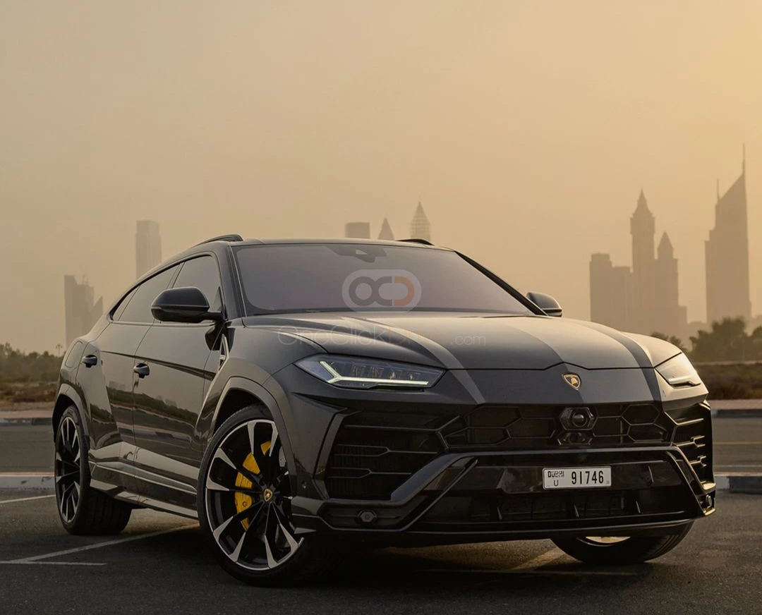 zwart Lamborghini Urus Pearl-capsule 2021 for rent in Dubai 1