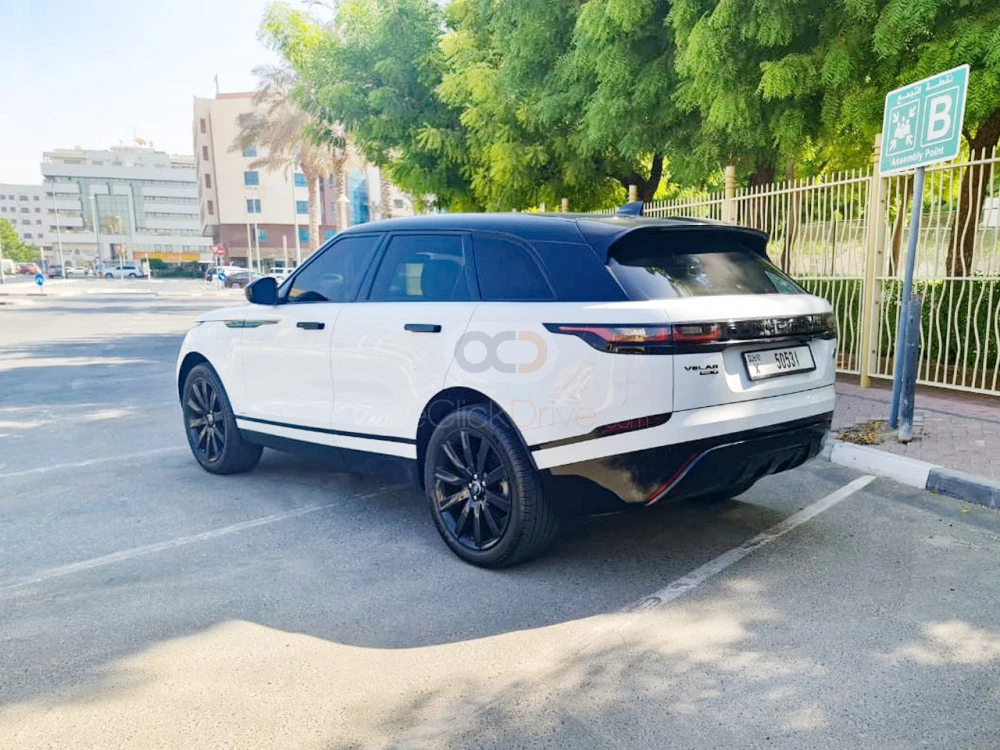 Blanco Land Rover Range Rover Velar R dinámico 2021 for rent in Dubai 4