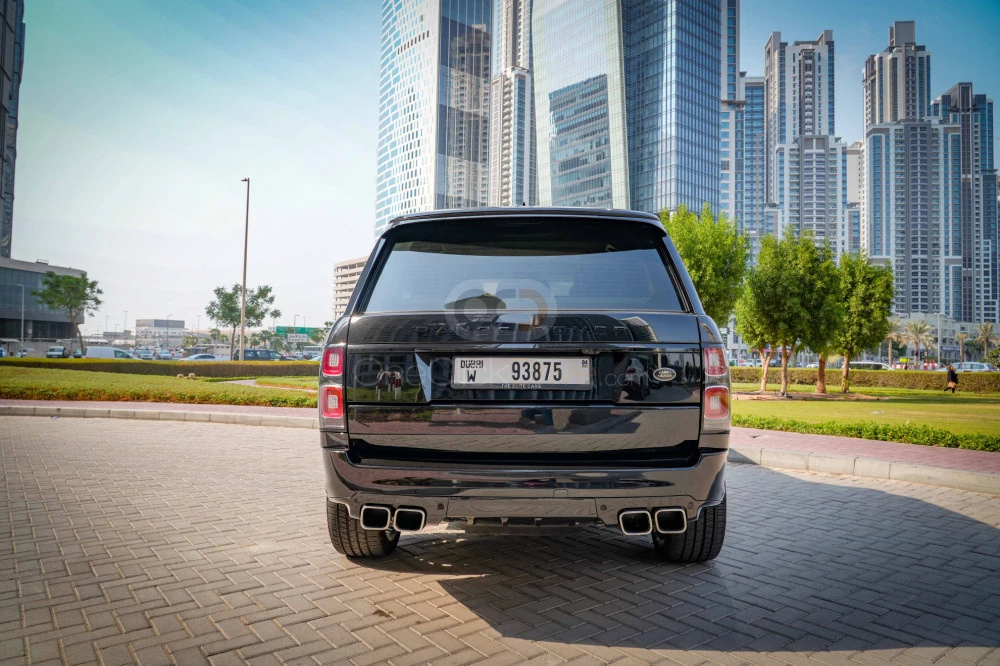 Black Land Rover Range Rover Vogue HSE 2021 for rent in Dubai 10