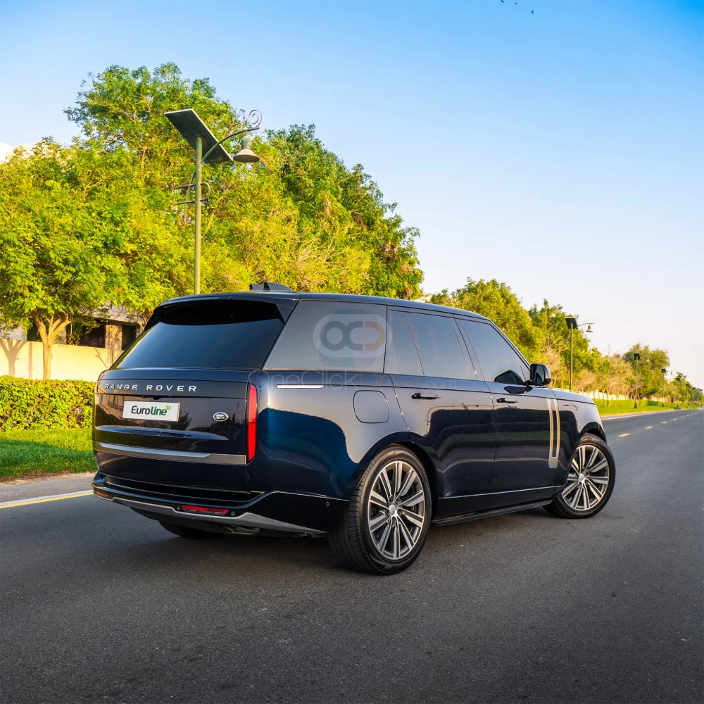 Mavi Land Rover Range Rover Vogue HSE 2023 for rent in Dubai 6