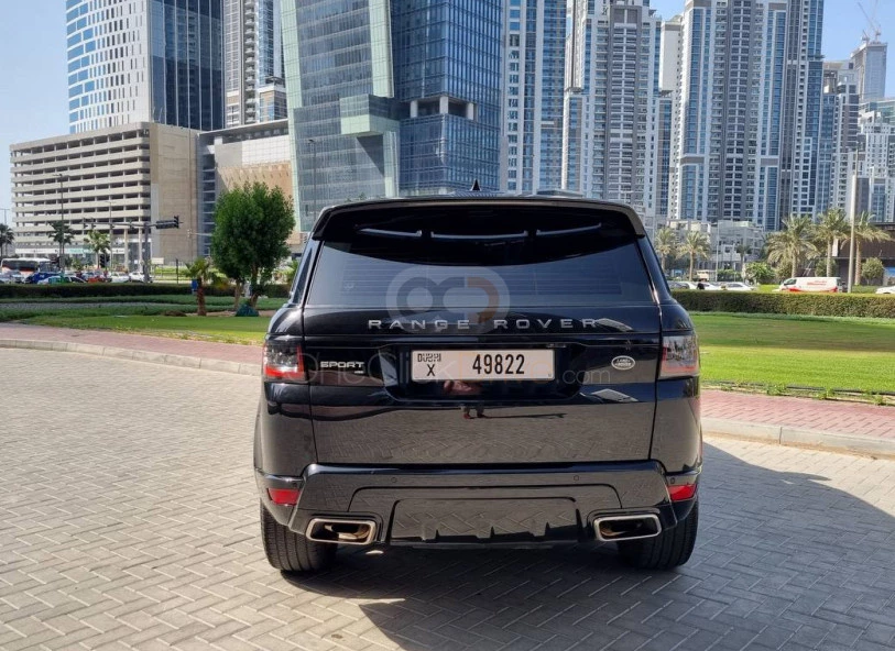 Blanco Land Rover Range Rover Sport SE 2021 for rent in Dubai 6