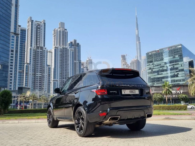 Blanco Land Rover Range Rover Sport SE 2021 for rent in Dubai 4