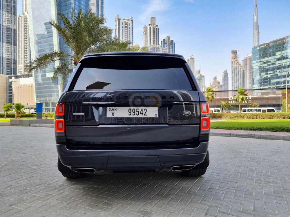 Black Land Rover Range Rover Vogue Supercharged 2019 for rent in Dubai 9