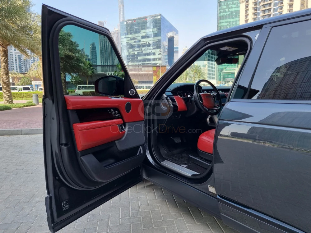Black Land Rover Range Rover Vogue Supercharged 2019 for rent in Sharjah 8