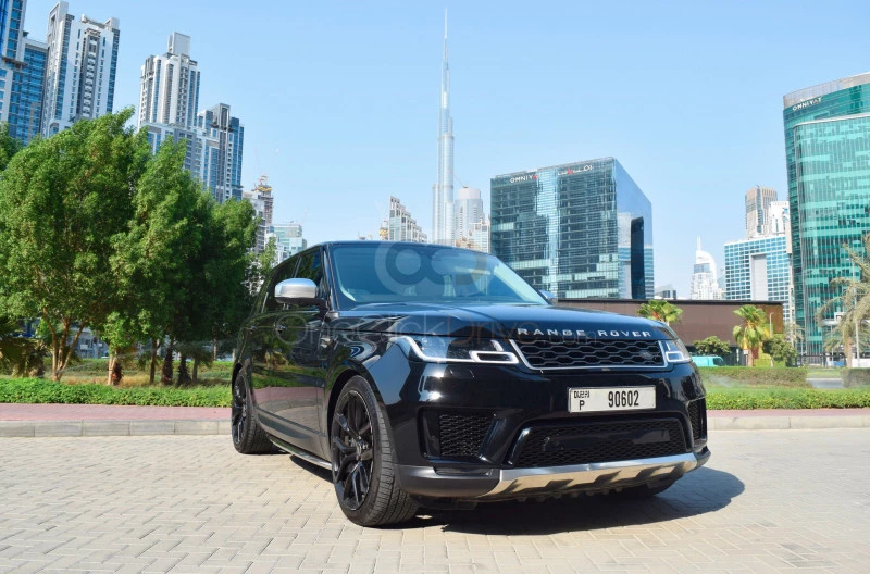 Siyah Land Rover Range Rover Sport HSE 2018 for rent in Dubai 1