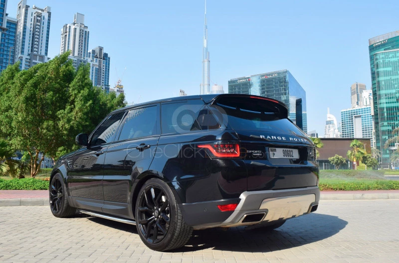zwart Landrover Range Rover Sport HSE 2018 for rent in Dubai 8