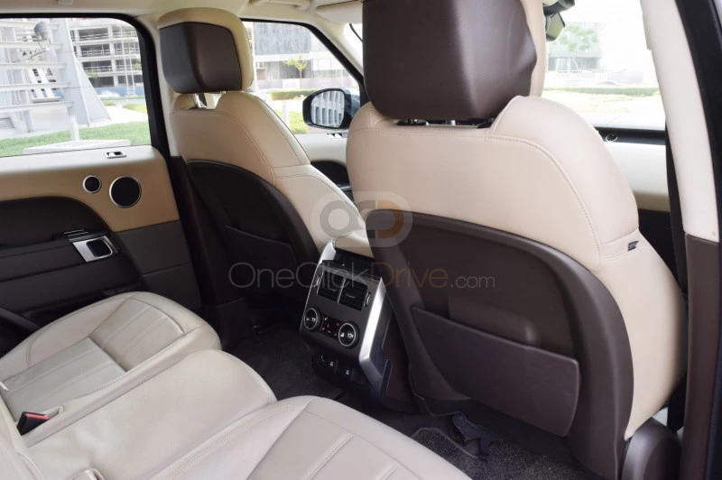 zwart Landrover Range Rover Sport HSE 2018 for rent in Dubai 4