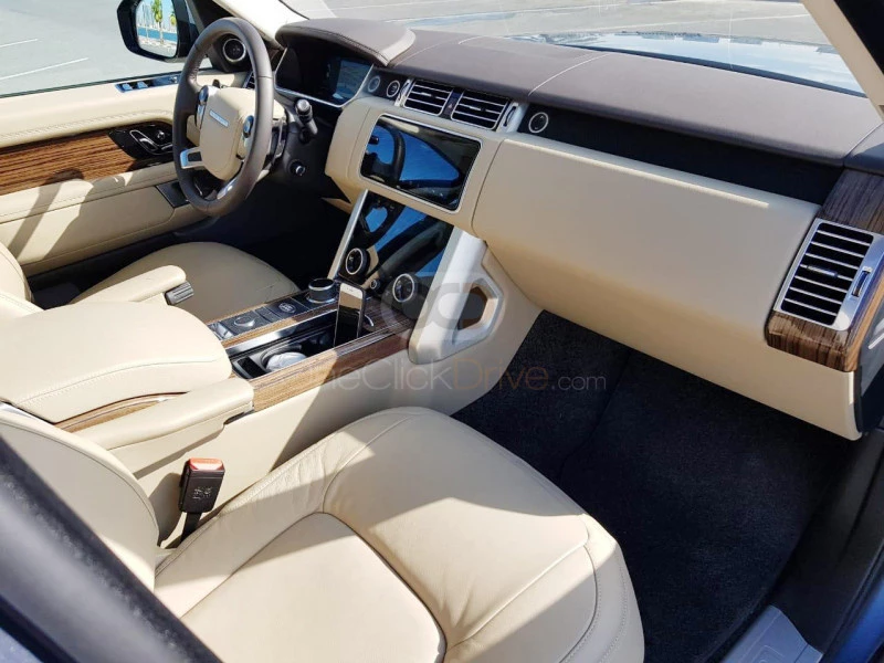 Blue Land Rover Range Rover Vogue SE 2018 for rent in Dubai 3
