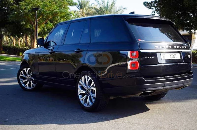 White Land Rover Range Rover Vogue Supercharged 2019 for rent in Dubai 6